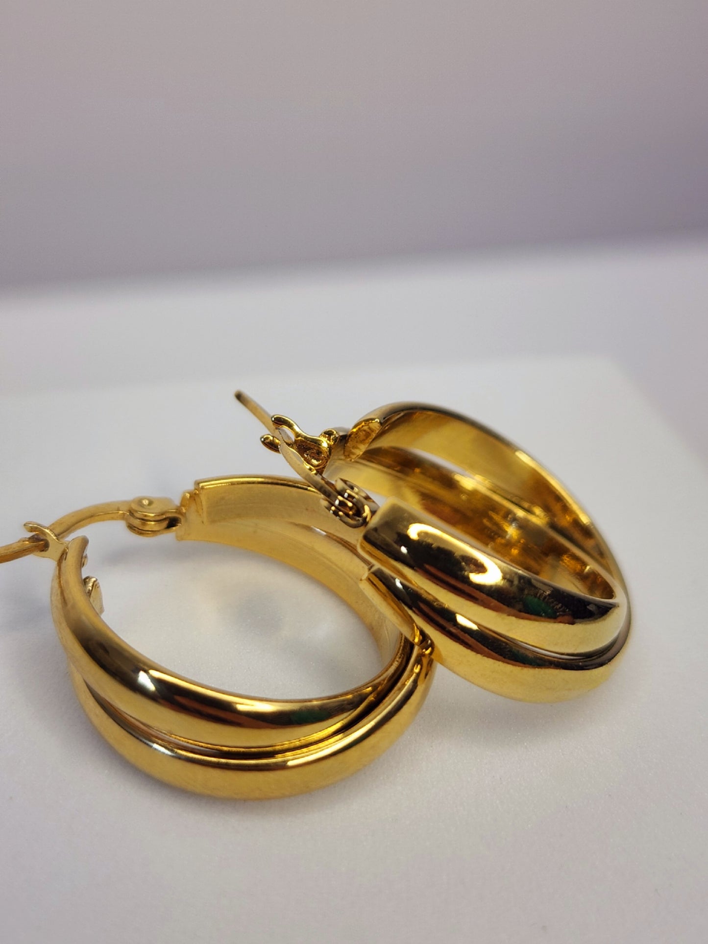 Double Layer Twisted Hoops